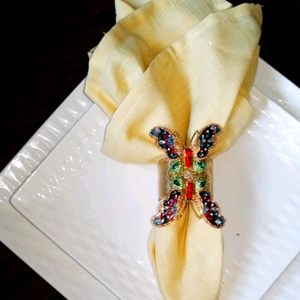 NAPKIN RINGS